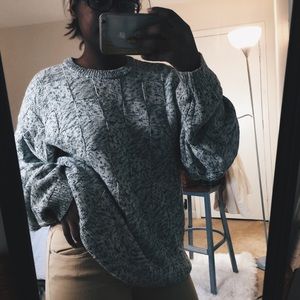 {Roundtree} Black and White Oversized Sweater